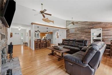 Discover an exceptional single-family residence in the quiet and - photo 14