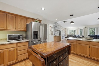 Discover an exceptional single-family residence in the quiet and - photo 23