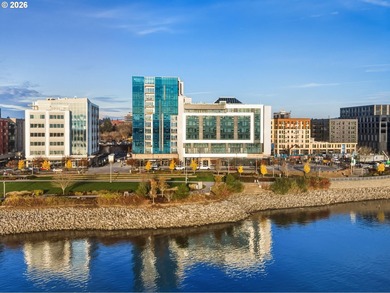 Columbia River Condo For Sale in Vancouver Washington