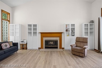 **OPEN HOUSE CANCELLED SUNDAY(7/12) 12 PM TO 2 PM** Welcome to - photo 9