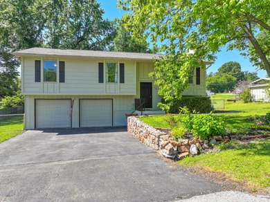 Grand Lake O the Cherokees Home For Sale in Grove Oklahoma