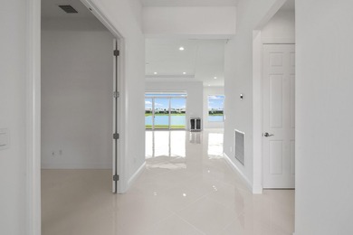 Better than new! 4 BR 4.5 BA with den, bonus room and 3 CG. This - photo 5