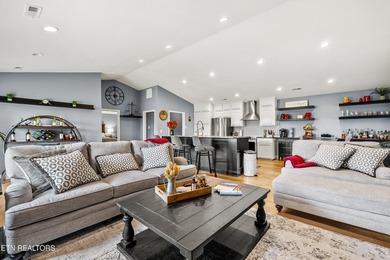 Welcome to this beautifully updated single-story villa in the - photo 14