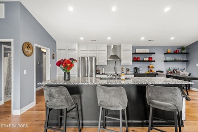 Welcome to this beautifully updated single-story villa in the - photo 16