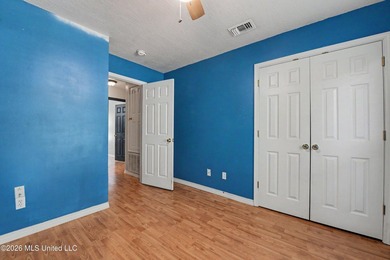 Great opportunity to own a 3 bedroom, 2 bathroom home in the - photo 16