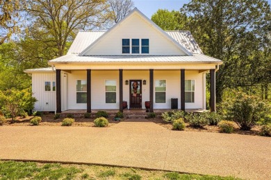 Lake Home Off Market in Adairville, Kentucky