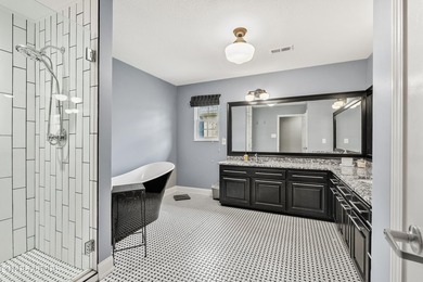 Welcome to this beautifully updated single-story villa in the - photo 36