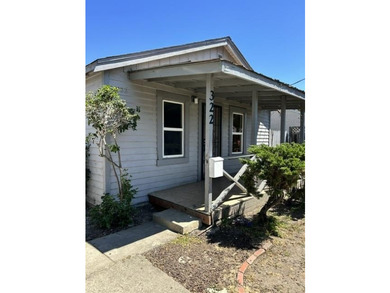 Opportunity awaits at 322 1st Ave in Redwood City! This charming - photo 1