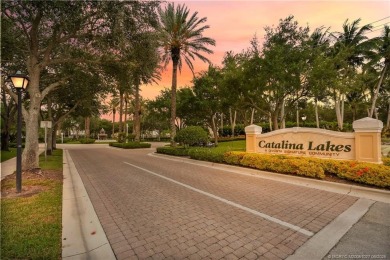 Lake Townhome/Townhouse For Sale in Palm Beach Gardens, Florida