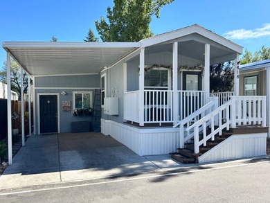 (private lake, pond, creek) Home For Sale in Star Valley Arizona