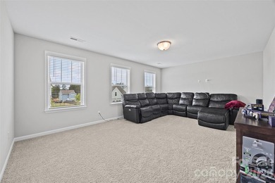 Welcome to easy living in Edgewater, one of Lancaster's most - photo 18