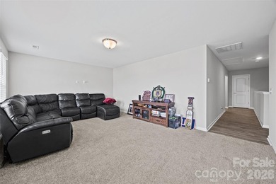 Welcome to easy living in Edgewater, one of Lancaster's most - photo 19