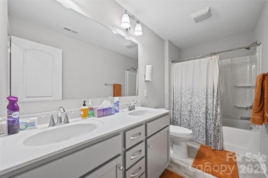 Welcome to easy living in Edgewater, one of Lancaster's most - photo 24