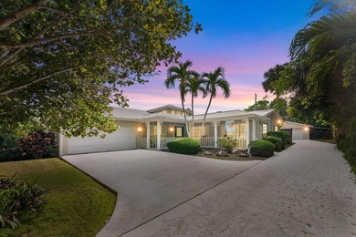 COASTAL LIVING !! Key West-inspired home nestled on prestigious - photo 1