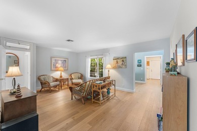 COASTAL LIVING !! Key West-inspired home nestled on prestigious - photo 7