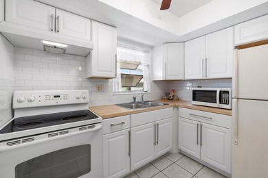 Very quiet, cozy unit directly across from laundry facilities - photo 3