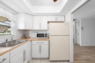 Very quiet, cozy unit directly across from laundry facilities - photo 4