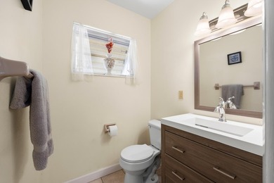 Very quiet, cozy unit directly across from laundry facilities - photo 9