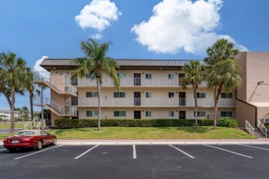 Lake Condo For Sale in Naples, Florida
