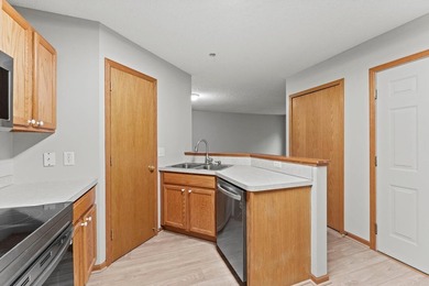 Discover the perfect blend of style and convenience in this - photo 15