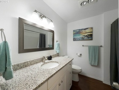 Charming Updated Townhouse in Desirable Harris Heights - Steps - photo 15