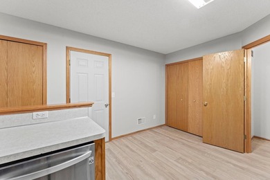 Discover the perfect blend of style and convenience in this - photo 17