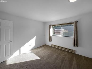 Charming Updated Townhouse in Desirable Harris Heights - Steps - photo 17