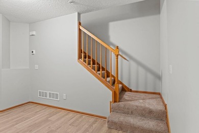 Discover the perfect blend of style and convenience in this - photo 20