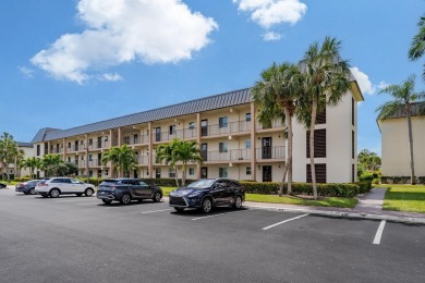 Lake Condo For Sale in Naples, Florida