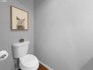 Charming Updated Townhouse in Desirable Harris Heights - Steps - photo 24