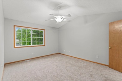Discover the perfect blend of style and convenience in this - photo 26