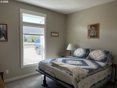 Nestled in the desirable Reserve at Heceta Lake community, this - photo 28