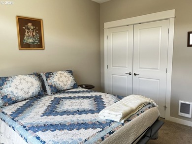 Nestled in the desirable Reserve at Heceta Lake community, this - photo 30