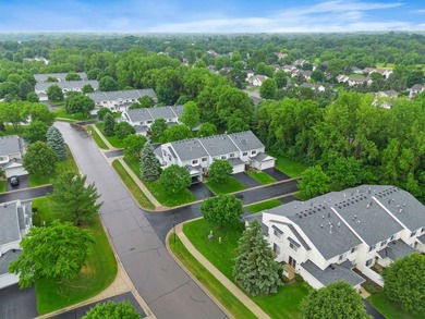Discover the perfect blend of style and convenience in this - photo 35