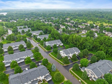 Discover the perfect blend of style and convenience in this - photo 36