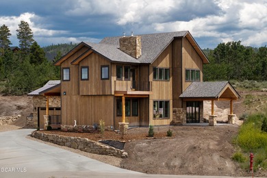 This Mountain Chic home is all about the views ! With windows - photo 2