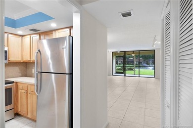 Ground floor beauty! Welcome to the vibrant and active community - photo 5