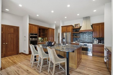 Discover this spectacular Miramont residence, perfectly - photo 8
