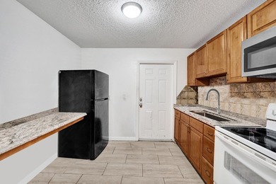 Exceptional opportunity to own a versatile residence in the - photo 8