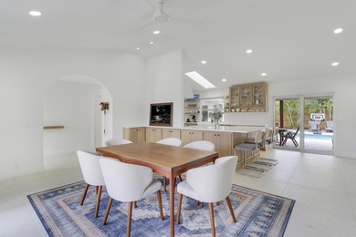 Welcome to 30 Chestnut Trail in the heart of Tequesta! This - photo 14