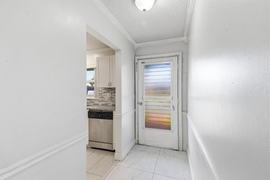 Bright and spacious 2BR/2BA corner condo in a desirable 55+ - photo 4