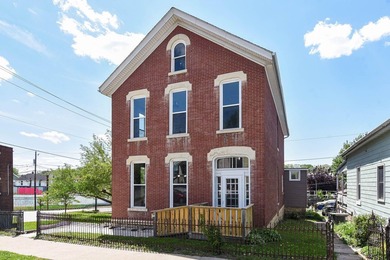 Completely remodeled from start to finish, this striking - photo 22