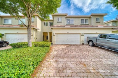 (private lake, pond, creek) Townhome/Townhouse For Sale in Homestead Florida