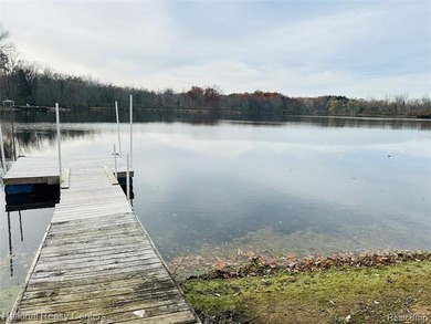 Limekiln Lake Home For Sale in South Lyon Michigan