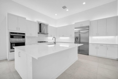 SPECTACULAR NEVER LIVED IN 3 BEDROOM 4 FULL BATHROOM SINGLE - photo 9