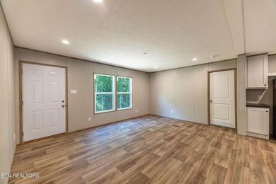 Charming New Home in Lake Awana - Flexible Living on a Private - photo 12
