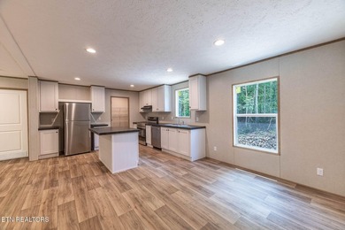 Charming New Home in Lake Awana - Flexible Living on a Private - photo 14