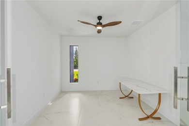 NEW AMAZING PRICE! STUNNING QUICK GULF ACCESS custom built 4/3/3 - photo 17