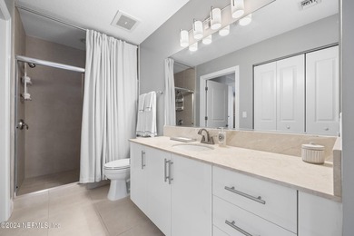 Nestled along Jacksonville's riverfront skyline, this premier - photo 17