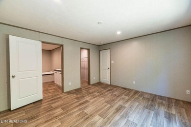 Charming New Home in Lake Awana - Flexible Living on a Private - photo 27